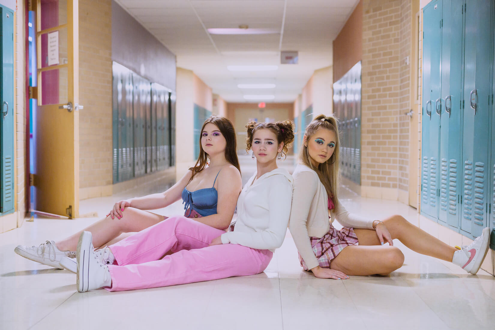 euphoria inspired group photo shoot